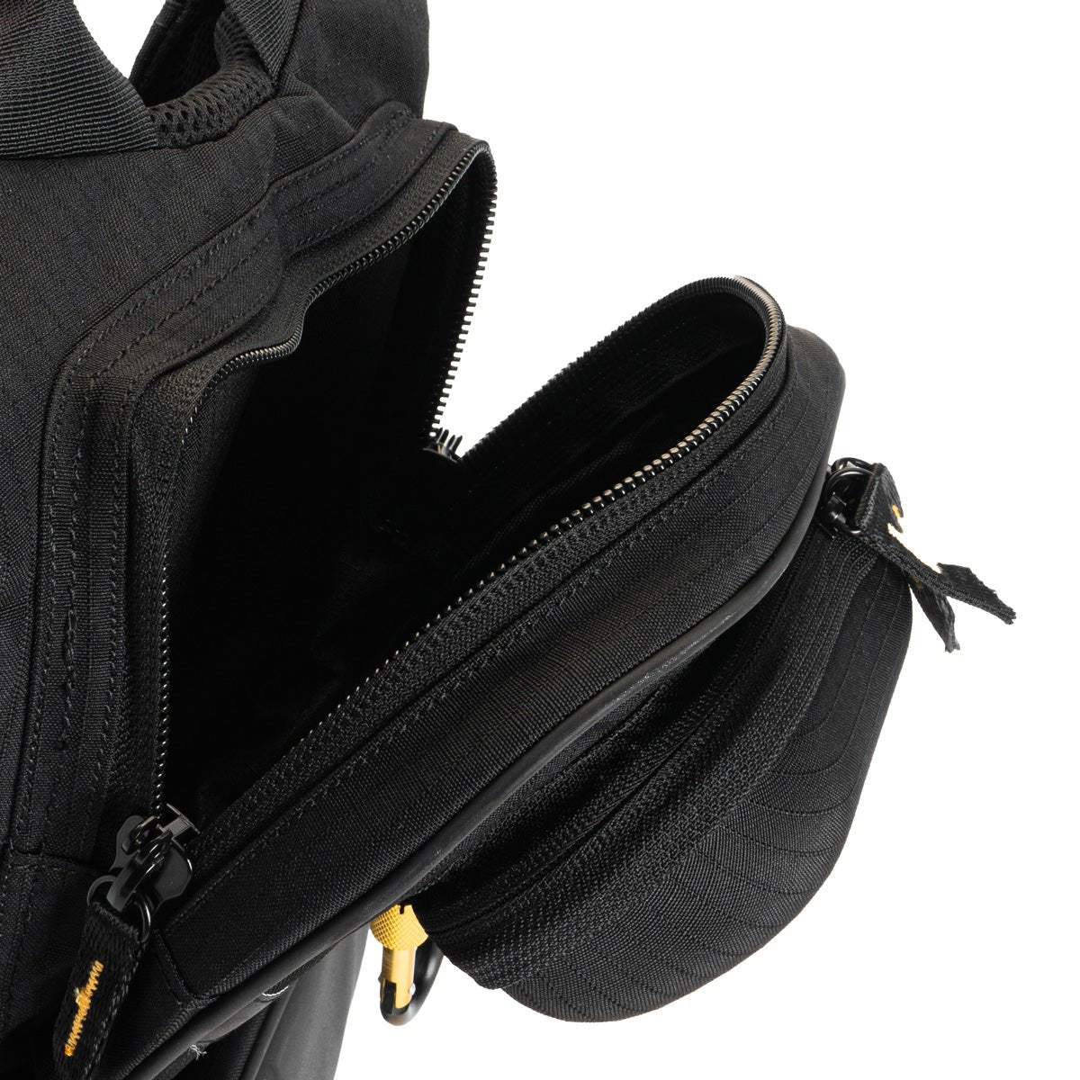 HYDRATION BACKPACK - BLACK - Rugged Xtremes