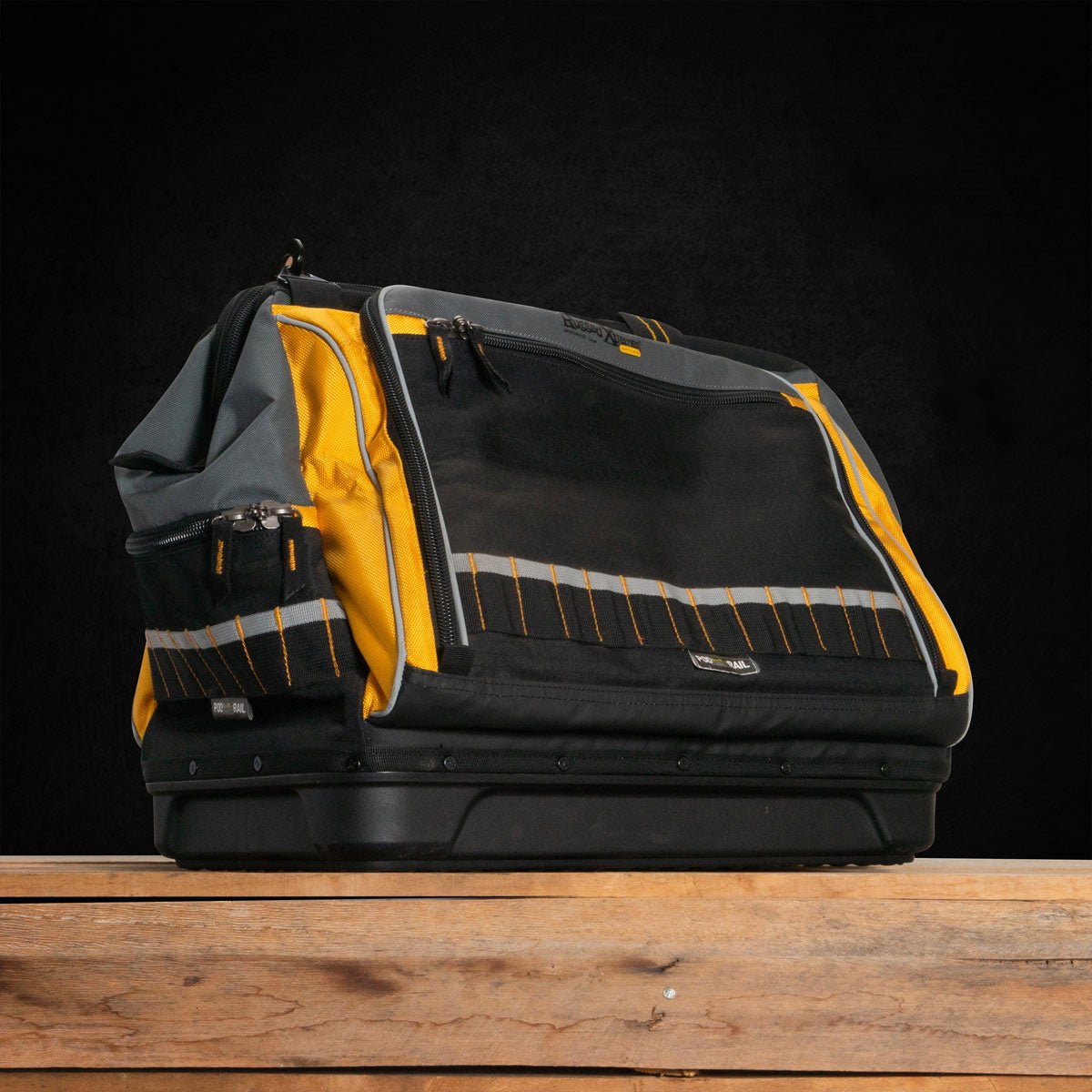 The Specialist - Large - Rugged Xtremes